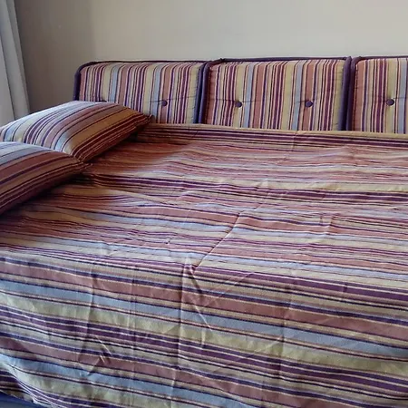 One-bedroom Private In Royal Beach דירה *