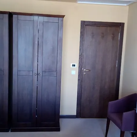 One-bedroom Private In Royal Beach דירה סאני ביץ'